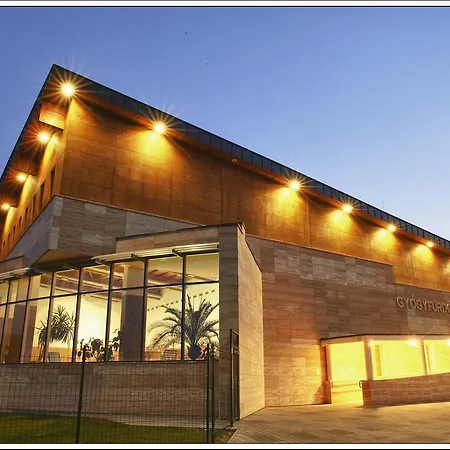 Apartment Sarkany Apartman, Sarkany Wellness Es Gyogyfuerdo